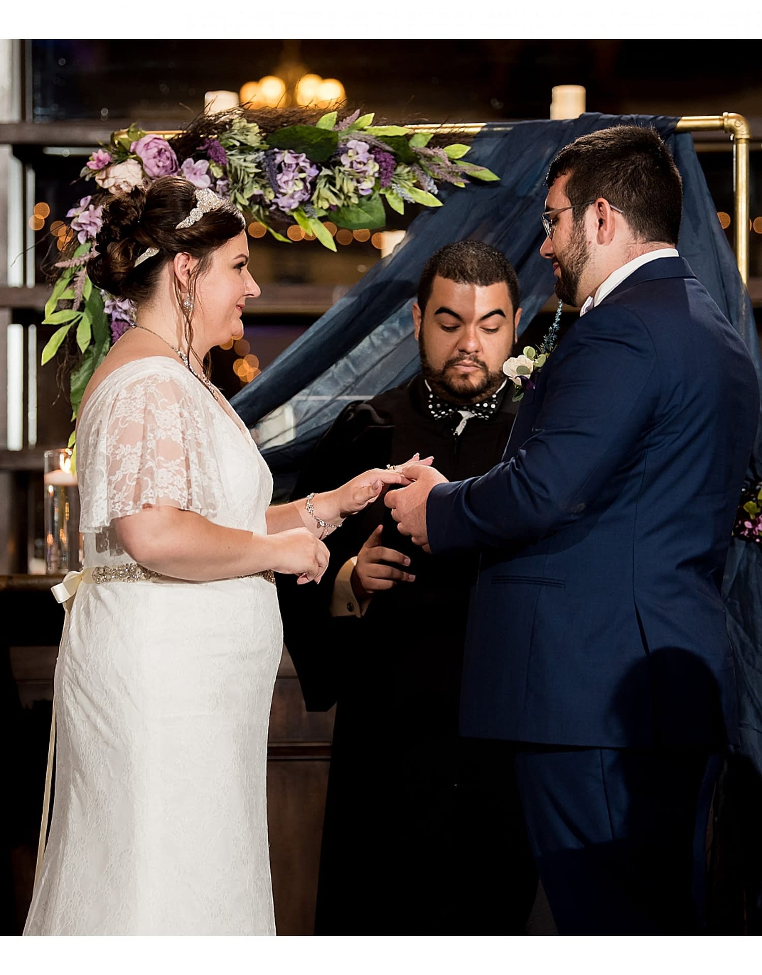 0872-J.BensonPhotography_Wedding_SteveSarah_Society_Room_Hartford_CT